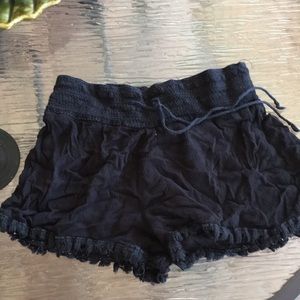Black boho elastic shorts